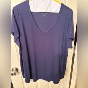 Torrid Classic Fit V-Neck tshirt in Navy
